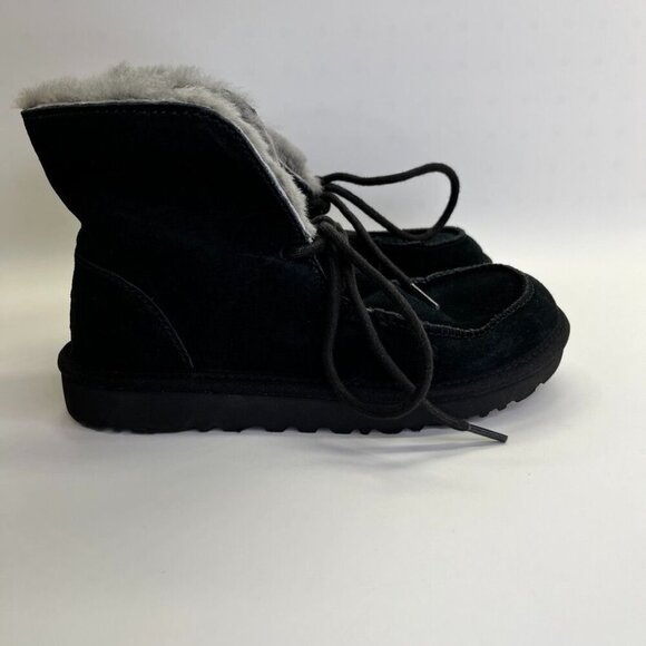 UGG Australia Women's Diara Boot US Size 6 in Black Sherpa Lined - Picture 8 of 16